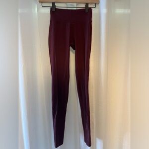 Maroon Aerie leggings size woman’s XXS